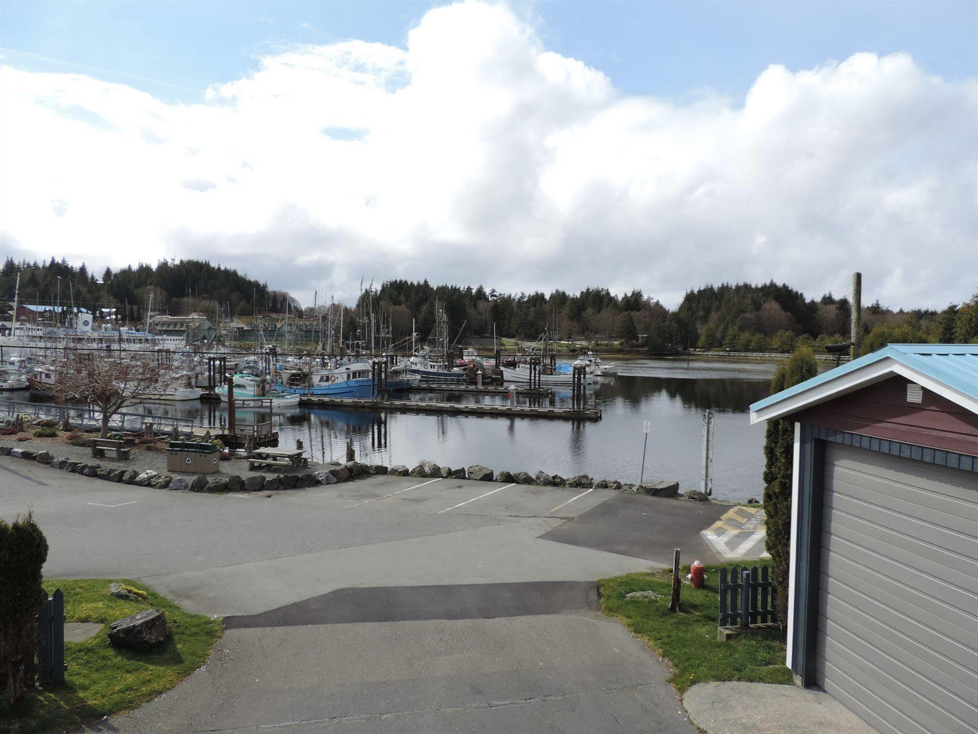 Bayshore Waterfront Inn Ucluelet Eksteriør bilde